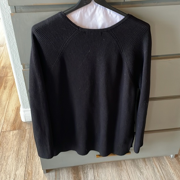 Athleta Hanover V-neck black sweater size large - Picture 4 of 6